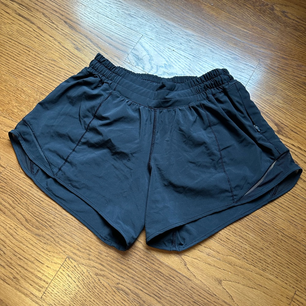 Lululemon Hotty Hot Shorts LR